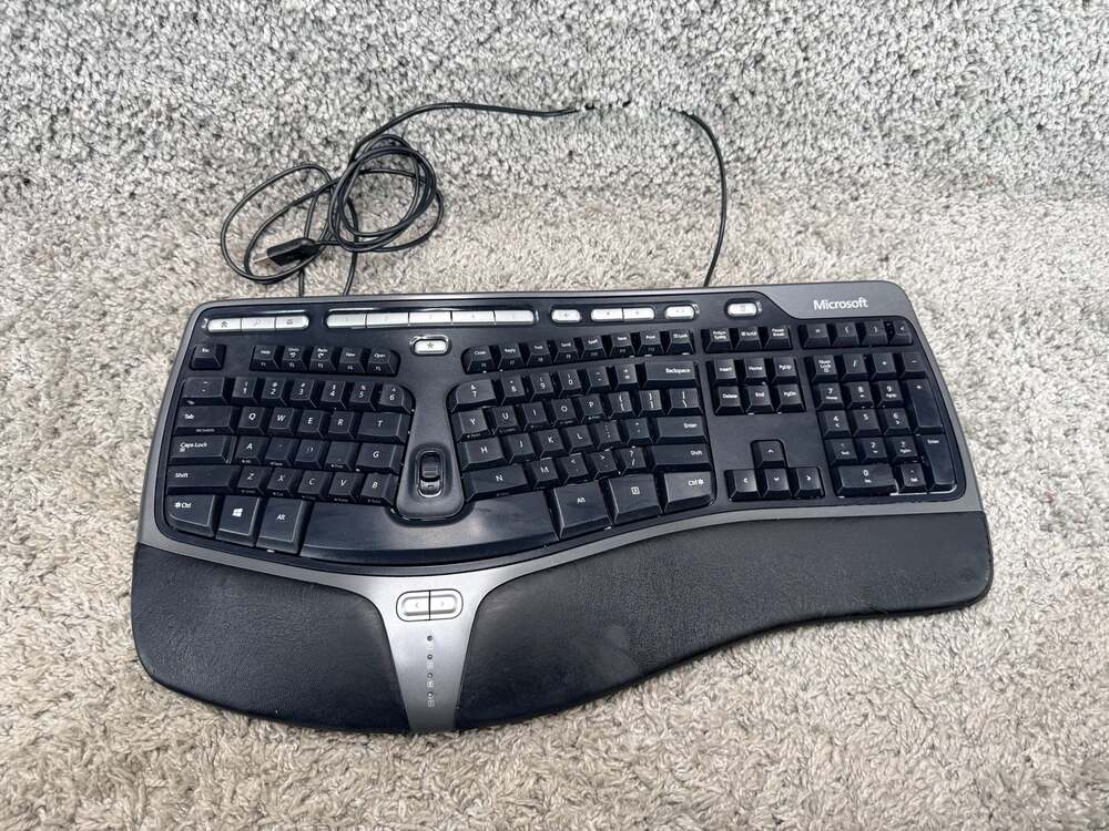 Microsoft Natural Ergonomic Keyboard 4000 Wired USB